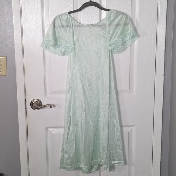 Vintage 60s Gossard Artemis Intricate Seafoam Lace Night Gown‎ Size Petite (S) - Picture 3 of 6